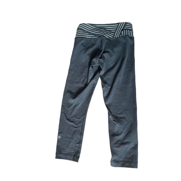 Lululemon Wunder Under Crop *Black /  Wi14 Quilt 3* Size 4 - Picture 4 of 10